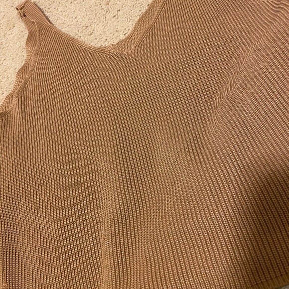 Camel colored crop top - Picture 2 of 3